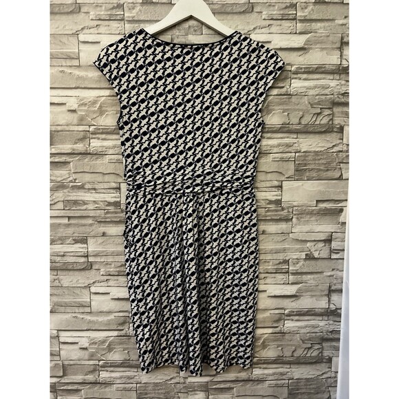 Boden Jersey Stretch Knee Length Dress Cap Sleeve Size 6P Navy Blue Bird Print - Picture 2 of 9
